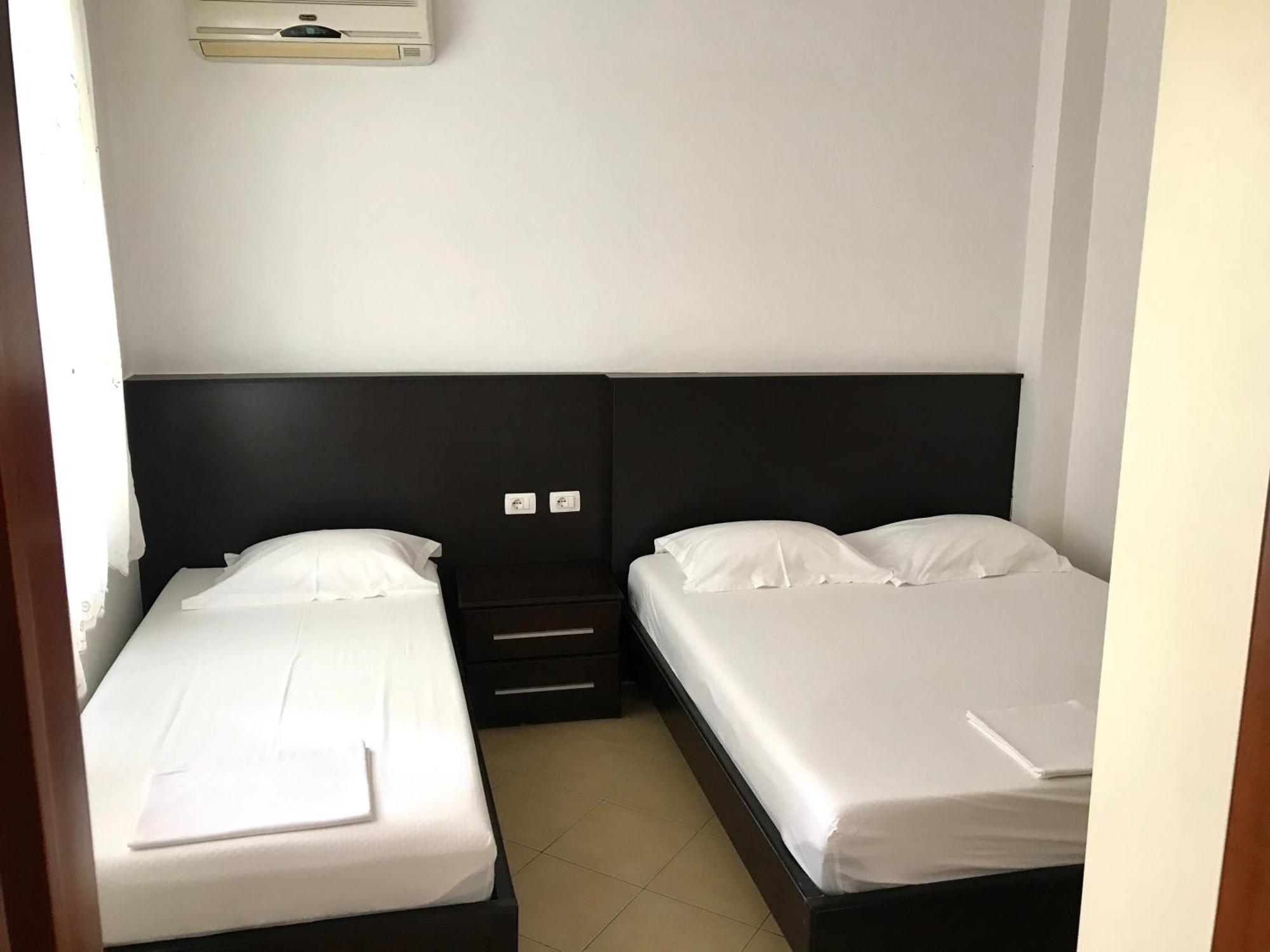 Vila Gjoni Sarandë 外观 照片